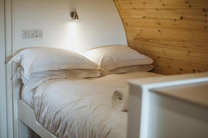 올드버러 Carlton Manor Pods 아파트 외부 사진
