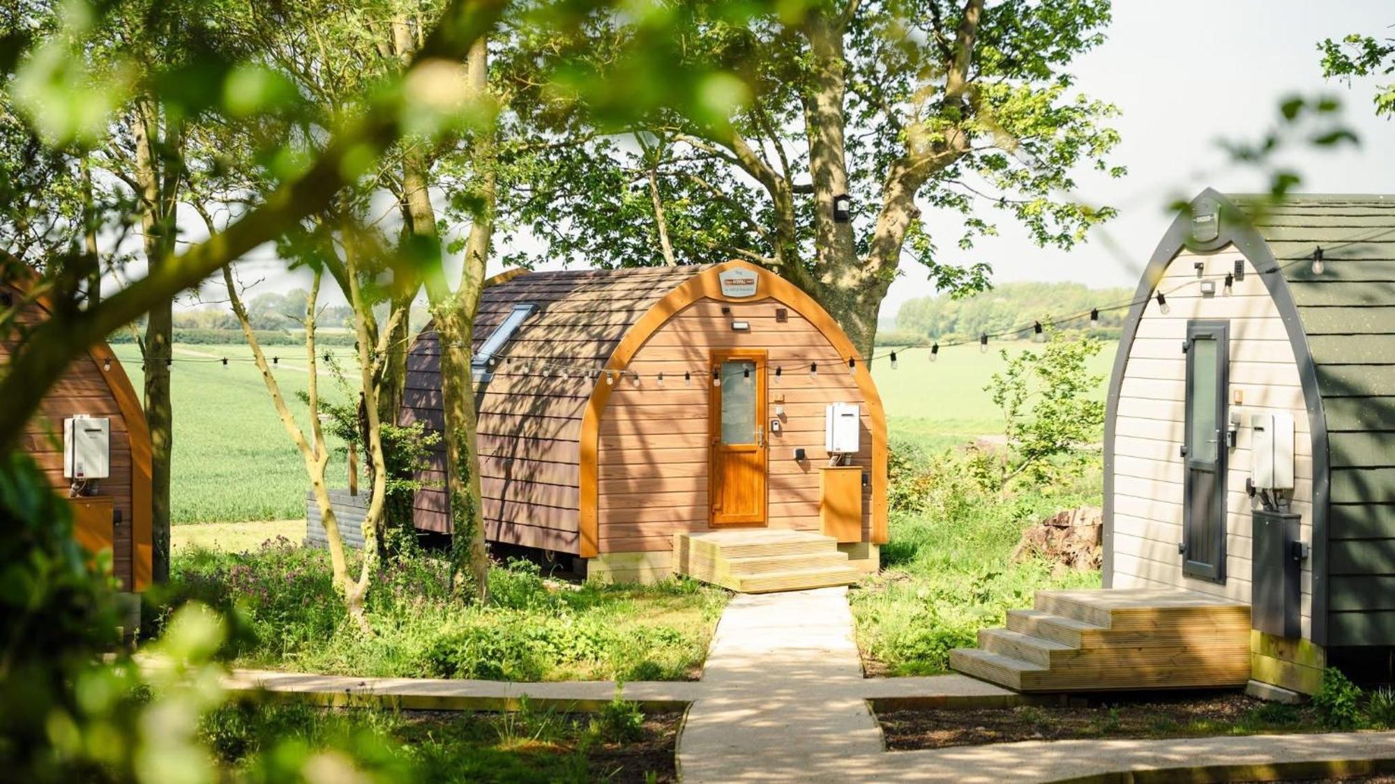 올드버러 Carlton Manor Pods 아파트 외부 사진